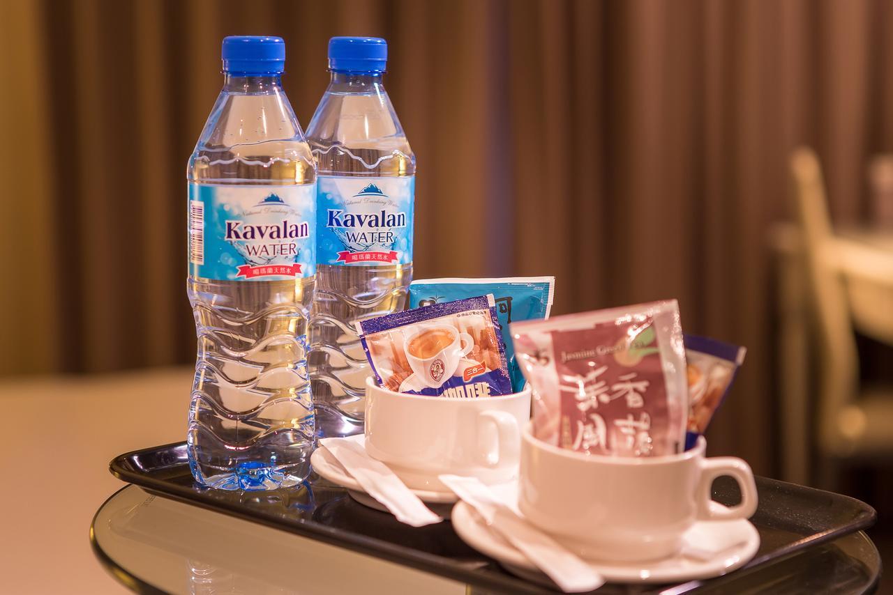 Rf Hotel  Linsen Tajpej Kültér fotó