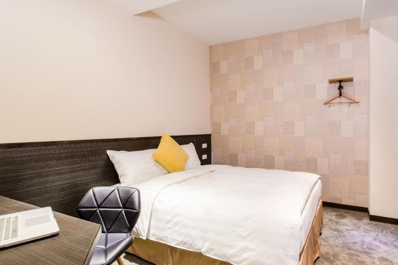 Rf Hotel  Linsen Tajpej Kültér fotó